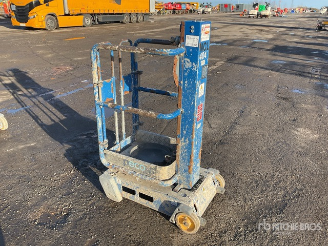 2015 Power Tower Peco Vertical Mast Lift - Ngritës me direk vertikal: foto 2 2015 Power Tower Peco Vertical Mast Lift - Ngritës me direk vertikal: foto 2