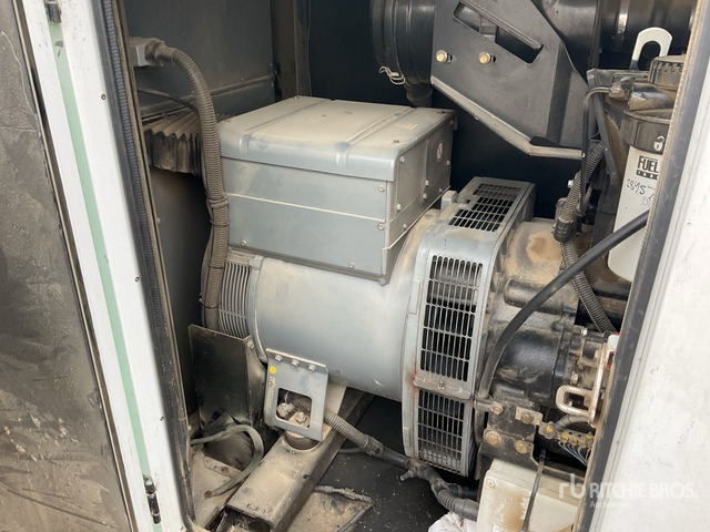2015 Sdmo R110C3 2015 Sdmo R110 Generator Set Generator Set - Set gjeneratori: foto 5 2015 Sdmo R110C3 2015 Sdmo R110 Generator Set Generator Set - Set gjeneratori: foto 5