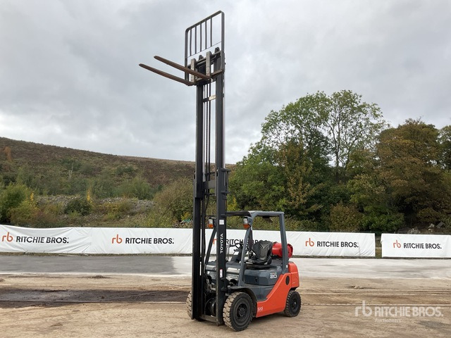 2015 Toyota 02-8FGF20 2015 Toyota 8FG20 Forklift Forklift - Pirun më gaz: foto 1 2015 Toyota 02-8FGF20 2015 Toyota 8FG20 Forklift Forklift - Pirun më gaz: foto 1
