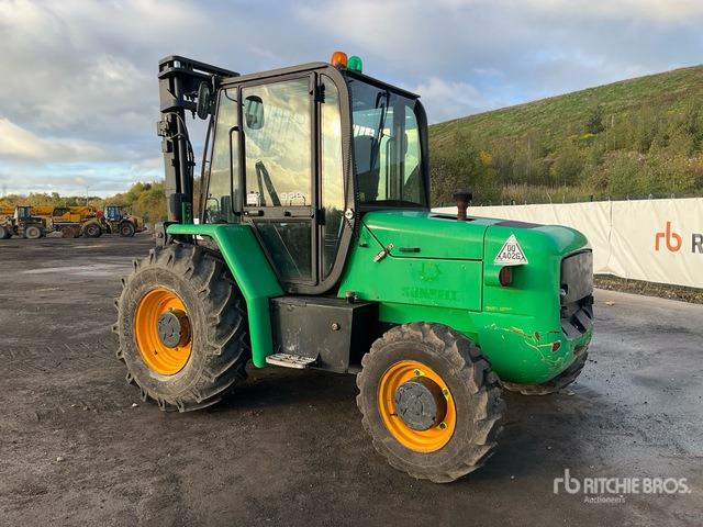 2016 JCB 926-4 2600 kg 4x4 Rough Terrain Forklift - Ngarkues me pirun për terren të ashpër: foto 3 2016 JCB 926-4 2600 kg 4x4 Rough Terrain Forklift - Ngarkues me pirun për terren të ashpër: foto 3