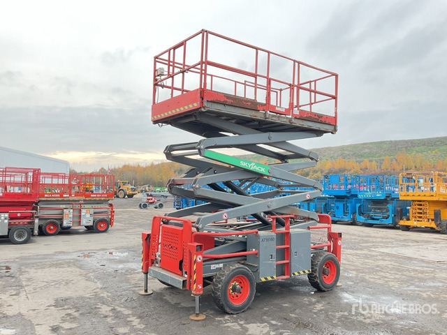 2016 Skyjack SJ8841 4x4 Diesel Scissor Lift - Ngritës gërshërë: foto 2 2016 Skyjack SJ8841 4x4 Diesel Scissor Lift - Ngritës gërshërë: foto 2