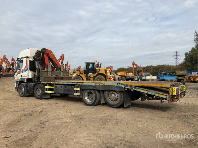 2017 DAF 8x2 Twin-Steer Sleeper Flatbed Truck with Crane - Kamion me karroceri të hapur, Kamion me vinç: foto 4 2017 DAF 8x2 Twin-Steer Sleeper Flatbed Truck with Crane - Kamion me karroceri të hapur, Kamion me vinç: foto 4
