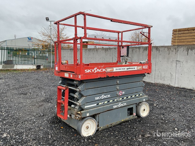 2018 Skyjack SJIII4632 2018 Skyjack SJ4632 Scissor Lift Scissor Lift - Ngritës gërshërë: foto 2 2018 Skyjack SJIII4632 2018 Skyjack SJ4632 Scissor Lift Scissor Lift - Ngritës gërshërë: foto 2