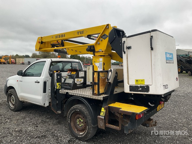 2018 Toyota Hilux 2018 Versalift LAT-38-135-H on 2018 Toyota Hilux 4x4 Bucket Truck Bucket Truck - Platformë ajrore e montuar në kamion: foto 5 2018 Toyota Hilux 2018 Versalift LAT-38-135-H on 2018 Toyota Hilux 4x4 Bucket Truck Bucket Truck - Platformë ajrore e montuar në kamion: foto 5