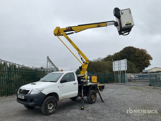 2018 Toyota Hilux 2018 Versalift LAT-38-135-H on 2018 Toyota Hilux 4x4 Bucket Truck Bucket Truck - Platformë ajrore e montuar në kamion: foto 1 2018 Toyota Hilux 2018 Versalift LAT-38-135-H on 2018 Toyota Hilux 4x4 Bucket Truck Bucket Truck - Platformë ajrore e montuar në kamion: foto 1