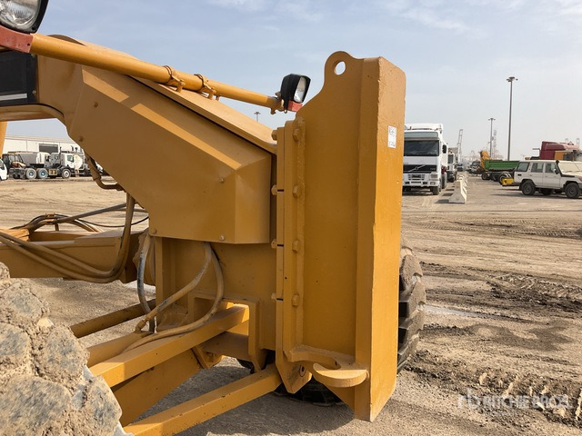 2002 Cat 14H - Makinë niveluese: foto 5 2002 Cat 14H - Makinë niveluese: foto 5