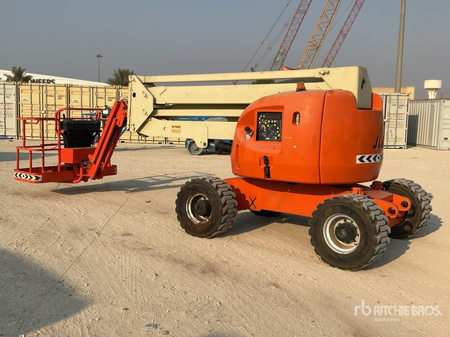2002 JLG 450AJ Series ll 4WD Diesel Articulating Boom Lift - Krah me çernjerë: foto 3 2002 JLG 450AJ Series ll 4WD Diesel Articulating Boom Lift - Krah me çernjerë: foto 3