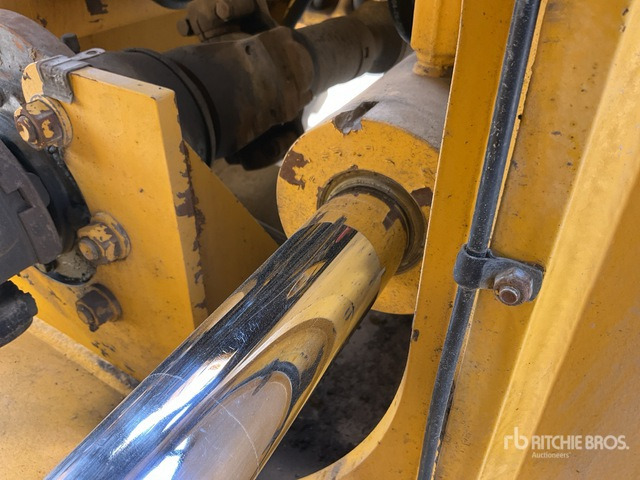 2004 Komatsu WA500-3 - Fadrom me goma: foto 5 2004 Komatsu WA500-3 - Fadrom me goma: foto 5