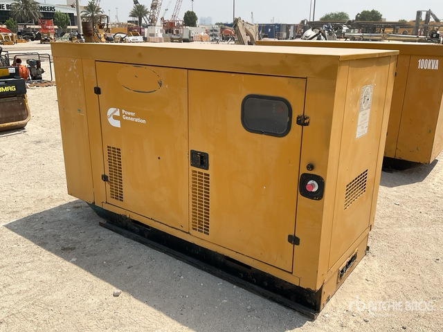 2005 Cummins 100 kVA Skid-Mounted Generator Set - Set gjeneratori: foto 2 2005 Cummins 100 kVA Skid-Mounted Generator Set - Set gjeneratori: foto 2