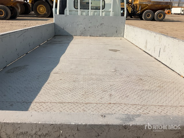 2006 Mitsubishi Canter 4x2 Flatbed Truck - Kamion me karroceri të hapur: foto 4 2006 Mitsubishi Canter 4x2 Flatbed Truck - Kamion me karroceri të hapur: foto 4