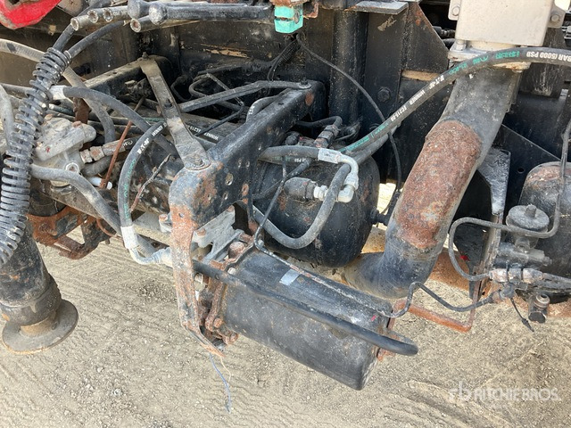 2006 Nissan MK210 2006 HMF 683K1 Knuckle Boom on 4x2 Flatbed Truck with Crane - Kamion me karroceri të hapur, Kamion me vinç: foto 4 2006 Nissan MK210 2006 HMF 683K1 Knuckle Boom on 4x2 Flatbed Truck with Crane - Kamion me karroceri të hapur, Kamion me vinç: foto 4