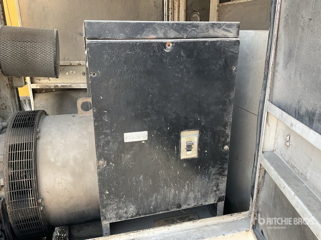 2006 Sakr SPS0200CUMP3AN1 200 kVA Skid-Mounted Generator Set - Set gjeneratori: foto 4 2006 Sakr SPS0200CUMP3AN1 200 kVA Skid-Mounted Generator Set - Set gjeneratori: foto 4
