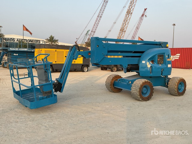 2007 JLG 450AJ 4WD Diesel Articulating Boom Lift - Krah me çernjerë: foto 1 2007 JLG 450AJ 4WD Diesel Articulating Boom Lift - Krah me çernjerë: foto 1