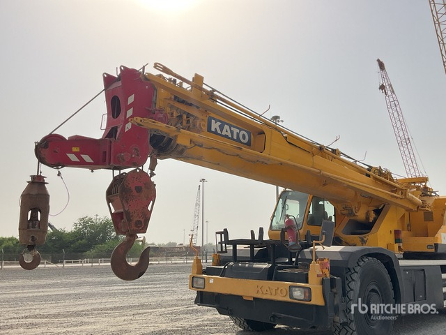 2007 Kato SL600II 51 ton 4x4x4 Rough Terrain Crane - Vinç për terrene të vështira: foto 5 2007 Kato SL600II 51 ton 4x4x4 Rough Terrain Crane - Vinç për terrene të vështira: foto 5
