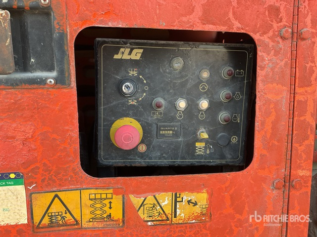 2008 JLG 260MRT 4x4 Diesel Scissor Lift - Ngritës gërshërë: foto 5 2008 JLG 260MRT 4x4 Diesel Scissor Lift - Ngritës gërshërë: foto 5