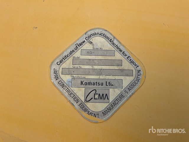 2010 Komatsu GD825A-2 Motor Grader - Makinë niveluese: foto 4 2010 Komatsu GD825A-2 Motor Grader - Makinë niveluese: foto 4