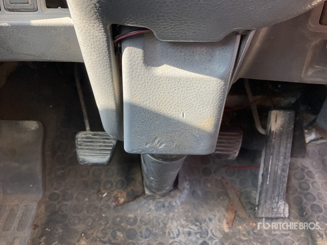 2010 Mitsubishi Canter 2011 Ferrari F550 A1 Knuckle Bo ... Flatbed Truck with Crane - Kamion me karroceri të hapur, Kamion me vinç: foto 4 2010 Mitsubishi Canter 2011 Ferrari F550 A1 Knuckle Bo ... Flatbed Truck with Crane - Kamion me karroceri të hapur, Kamion me vinç: foto 4