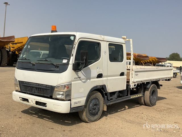 2010 Mitsubishi Canter 4x2 Crew Cab Flatbed Truck - Kamion me karroceri të hapur: foto 2 2010 Mitsubishi Canter 4x2 Crew Cab Flatbed Truck - Kamion me karroceri të hapur: foto 2