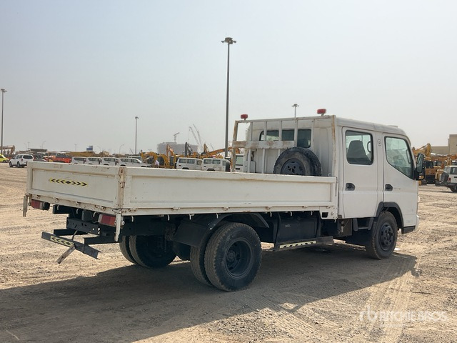 2010 Mitsubishi Canter 4x2 Crew Cab Flatbed Truck - Kamion me karroceri të hapur: foto 4 2010 Mitsubishi Canter 4x2 Crew Cab Flatbed Truck - Kamion me karroceri të hapur: foto 4