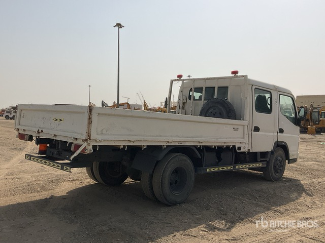 2010 Mitsubishi Canter 4x2 Crew Cab Flatbed Truck - Kamion me karroceri të hapur: foto 3 2010 Mitsubishi Canter 4x2 Crew Cab Flatbed Truck - Kamion me karroceri të hapur: foto 3