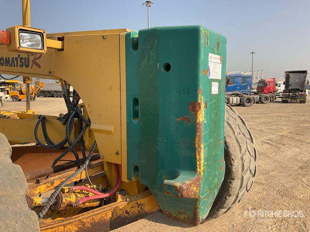 2012 Komatsu GD825A-2 Motor Grader - Makinë niveluese: foto 5 2012 Komatsu GD825A-2 Motor Grader - Makinë niveluese: foto 5