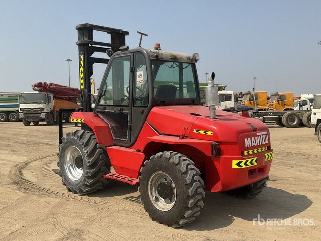 2012 Manitou M-X50-4 4x4 Rough Terrain Forklift - Ngarkues me pirun për terren të ashpër: foto 4 2012 Manitou M-X50-4 4x4 Rough Terrain Forklift - Ngarkues me pirun për terren të ashpër: foto 4
