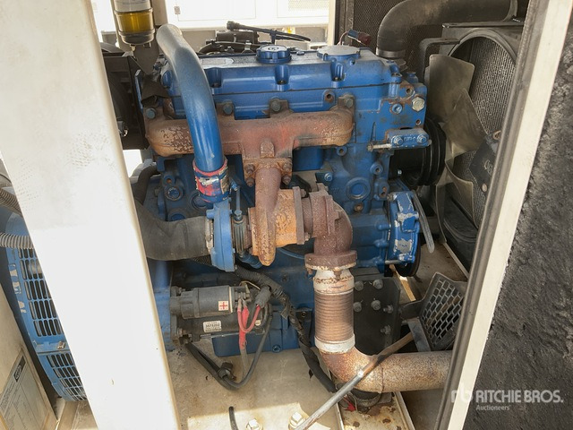 2014 FG Wilson P88 3 100 kVA Skid-Mounted (Inoperable) Generator Set - Set gjeneratori: foto 5 2014 FG Wilson P88 3 100 kVA Skid-Mounted (Inoperable) Generator Set - Set gjeneratori: foto 5
