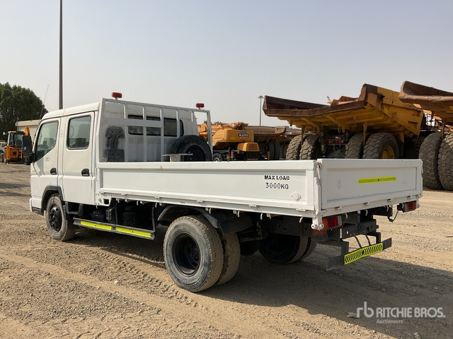 2014 Mitsubishi Canter 4x2 Crew Cab Flatbed Truck - Kamion me karroceri të hapur: foto 3 2014 Mitsubishi Canter 4x2 Crew Cab Flatbed Truck - Kamion me karroceri të hapur: foto 3