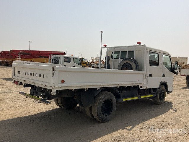 2014 Mitsubishi Canter 4x2 Crew Cab Flatbed Truck - Kamion me karroceri të hapur: foto 4 2014 Mitsubishi Canter 4x2 Crew Cab Flatbed Truck - Kamion me karroceri të hapur: foto 4
