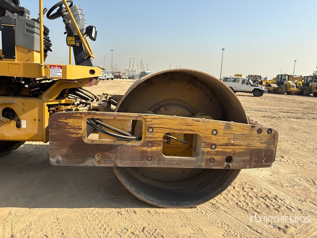 2015 Cat CS-533E Smooth Drum Compactor - Ngjeshës: foto 4 2015 Cat CS-533E Smooth Drum Compactor - Ngjeshës: foto 4