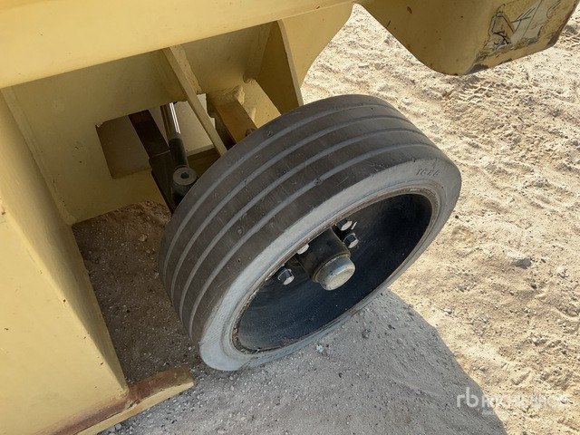 2015 JLG 3248RS Electric Scissor Lift - Ngritës gërshërë: foto 4 2015 JLG 3248RS Electric Scissor Lift - Ngritës gërshërë: foto 4