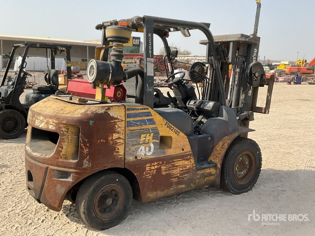 2015 Komatsu FH40-1 4 ton Forklift - Pirun më naftë: foto 3 2015 Komatsu FH40-1 4 ton Forklift - Pirun më naftë: foto 3