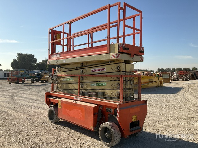 2017 Holland Lift 190E12 4x4 Electric Scissor Lift - Ngritës gërshërë: foto 2 2017 Holland Lift 190E12 4x4 Electric Scissor Lift - Ngritës gërshërë: foto 2