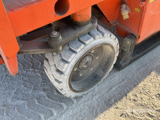 2017 Holland Lift 190E12 4x4 Electric Scissor Lift - Ngritës gërshërë: foto 4 2017 Holland Lift 190E12 4x4 Electric Scissor Lift - Ngritës gërshërë: foto 4