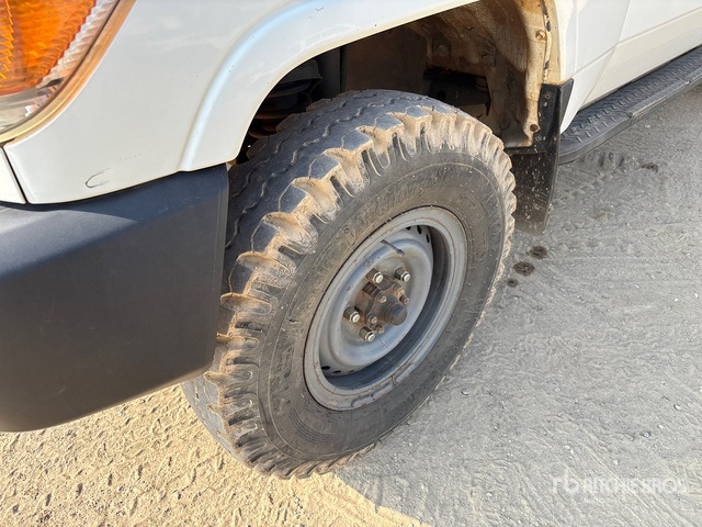 2018 Toyota Land Cruiser 78R 4x4 SUV - SUV: foto 4 2018 Toyota Land Cruiser 78R 4x4 SUV - SUV: foto 4