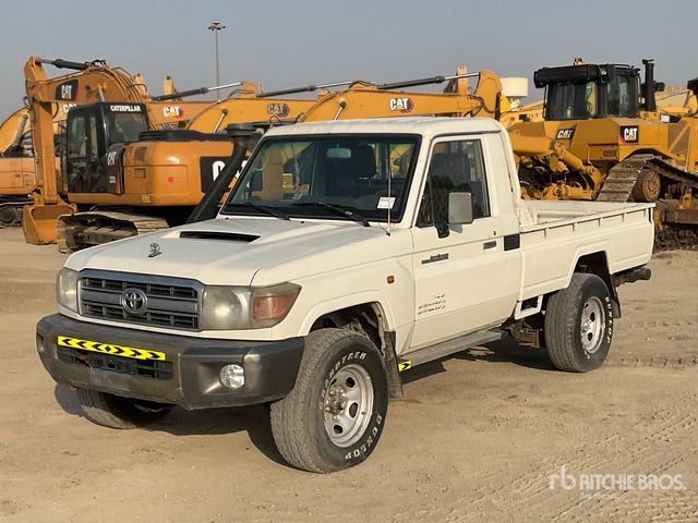 2018 Toyota Land Cruiser 79L 4x4 Pickup - Pick up: foto 2 2018 Toyota Land Cruiser 79L 4x4 Pickup - Pick up: foto 2
