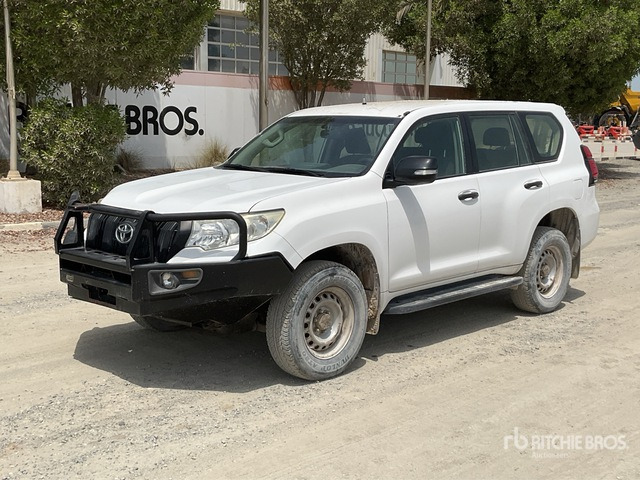 2018 Toyota Prado TX 150L 4x4 SUV - SUV: foto 2 2018 Toyota Prado TX 150L 4x4 SUV - SUV: foto 2