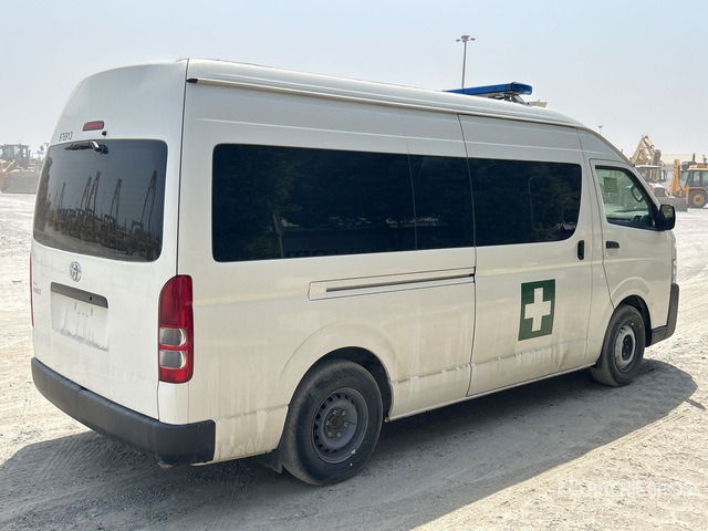 2022 Toyota Hiace High Roof 4x2 Ambulance - Ambulancë: foto 4 2022 Toyota Hiace High Roof 4x2 Ambulance - Ambulancë: foto 4