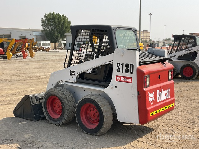 Bobcat S130 - Mini fadrom: foto 3 Bobcat S130 - Mini fadrom: foto 3