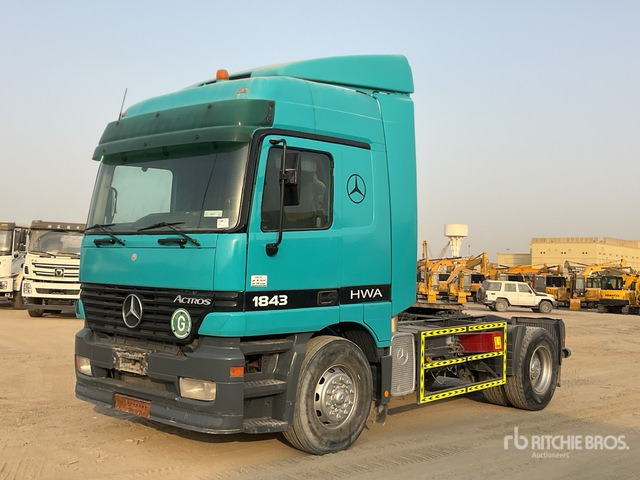 2001 Mercedes-Benz Actros 1843 4x2 S/A Sleeper Truck Tractor - Gjysmë-kamion: foto 1 2001 Mercedes-Benz Actros 1843 4x2 S/A Sleeper Truck Tractor - Gjysmë-kamion: foto 1