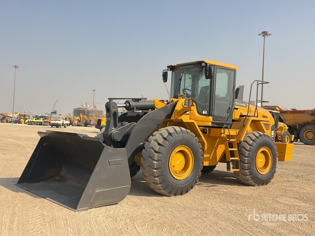 Volvo L105 Wheel Loader - Fadrom me goma: foto 1 Volvo L105 Wheel Loader - Fadrom me goma: foto 1