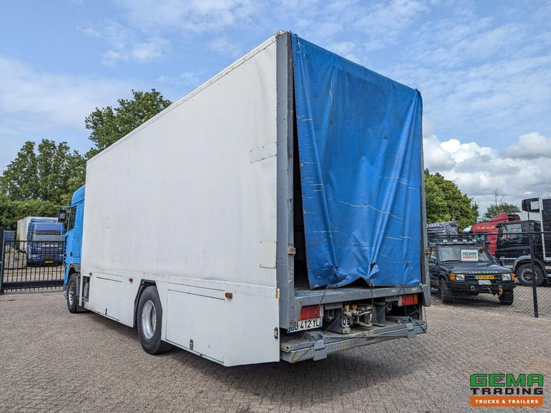 DAF XF95.430 4x2 Spacecab Euro2 - Retarder - Geslotenbak 7.7m - Handgeschakeld - Vangmuil - Kamion vagonetë: foto 4 DAF XF95.430 4x2 Spacecab Euro2 - Retarder - Geslotenbak 7.7m - Handgeschakeld - Vangmuil - Kamion vagonetë: foto 4
