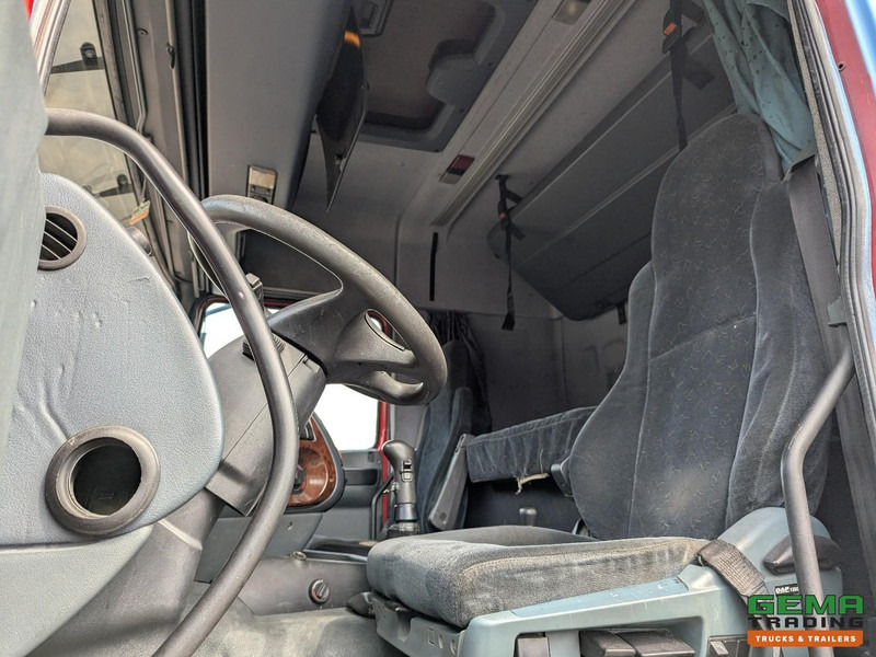 DAF XF95.430 4x2 Spacecab Euro2 - Retarder - Geslotenbak 7.7m - Handgeschakeld - Vangmuil - Kamion vagonetë: foto 5 DAF XF95.430 4x2 Spacecab Euro2 - Retarder - Geslotenbak 7.7m - Handgeschakeld - Vangmuil - Kamion vagonetë: foto 5