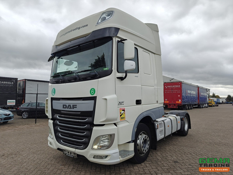 DAF FT XF460 4x2 SuperSpaceCab Euro6 - Handgeschakeld - Dubbele Tanks - 800.000km - Gjysmë-kamion: foto 1 DAF FT XF460 4x2 SuperSpaceCab Euro6 - Handgeschakeld - Dubbele Tanks - 800.000km - Gjysmë-kamion: foto 1