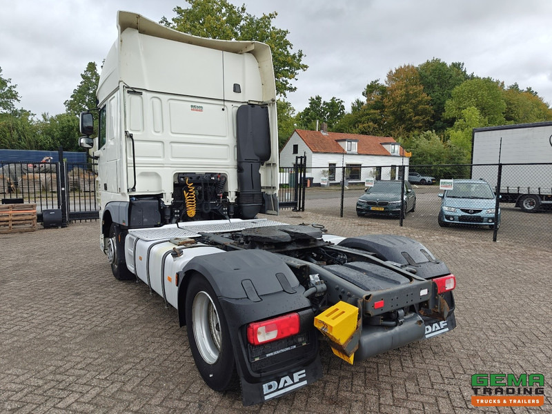 DAF FT XF460 4x2 SuperSpaceCab Euro6 - Handgeschakeld - Dubbele Tanks - 800.000km - Gjysmë-kamion: foto 4 DAF FT XF460 4x2 SuperSpaceCab Euro6 - Handgeschakeld - Dubbele Tanks - 800.000km - Gjysmë-kamion: foto 4