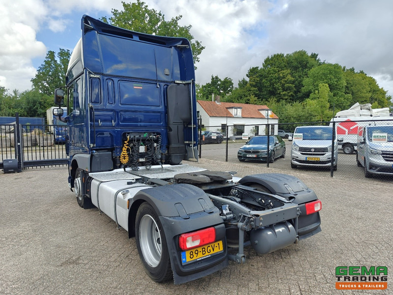 DAF XF 440 FT 4x2 SuperSpaceCab Euro6A - MEGA - Retarder - HandGeschakeld - 344.000KM! - Gjysmë-kamion: foto 4 DAF XF 440 FT 4x2 SuperSpaceCab Euro6A - MEGA - Retarder - HandGeschakeld - 344.000KM! - Gjysmë-kamion: foto 4