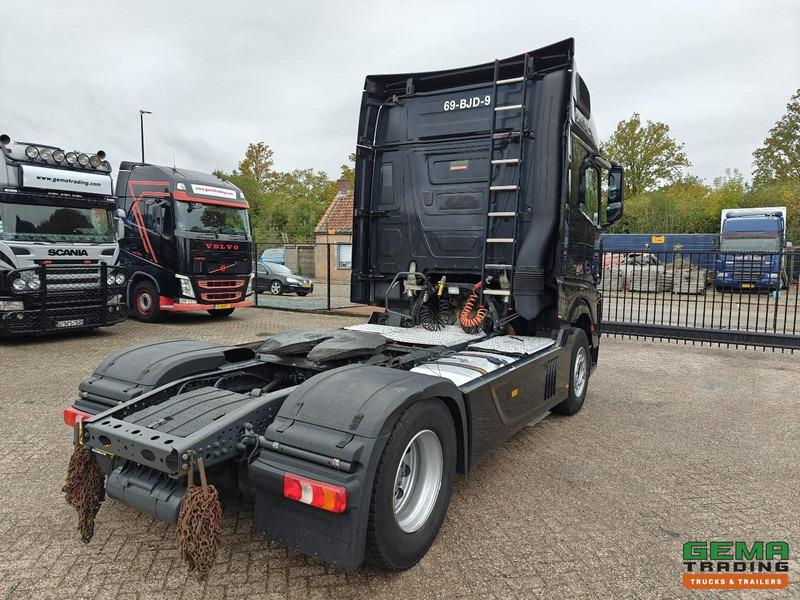 Mercedes-Benz Actros 1942 4x2 Megaspace Euro6 - Dubbele Tanks - SneeuwKettingen - SMARTTacho V2 - 02/2026 APK - Gjysmë-kamion: foto 3 Mercedes-Benz Actros 1942 4x2 Megaspace Euro6 - Dubbele Tanks - SneeuwKettingen - SMARTTacho V2 - 02/2026 APK - Gjysmë-kamion: foto 3