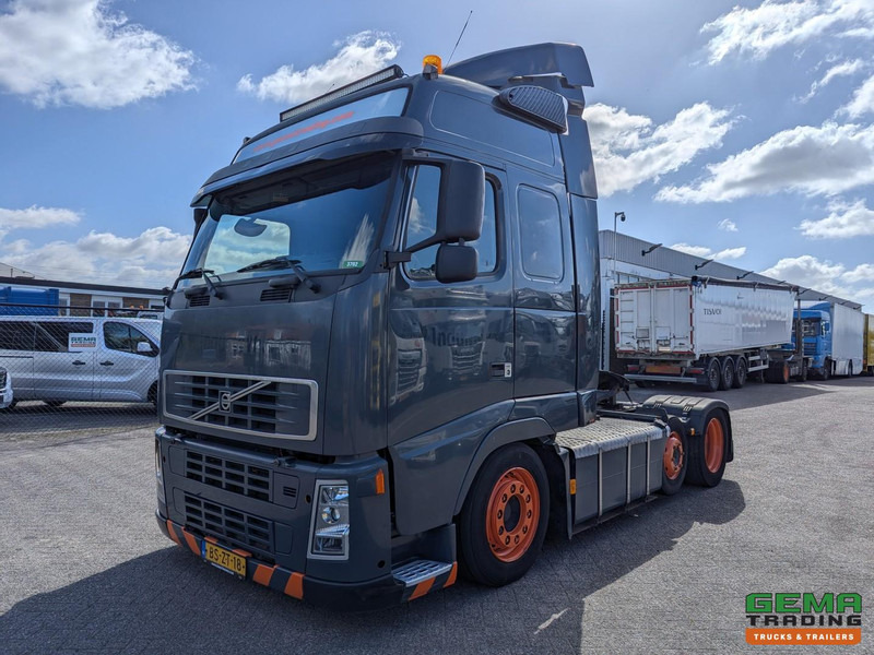 Volvo FH400 6x2 Globetrotter XL Euro5 - XLOW/Mega - Dubbele Tanks - Hefschotel - Gjysmë-kamion: foto 1 Volvo FH400 6x2 Globetrotter XL Euro5 - XLOW/Mega - Dubbele Tanks - Hefschotel - Gjysmë-kamion: foto 1
