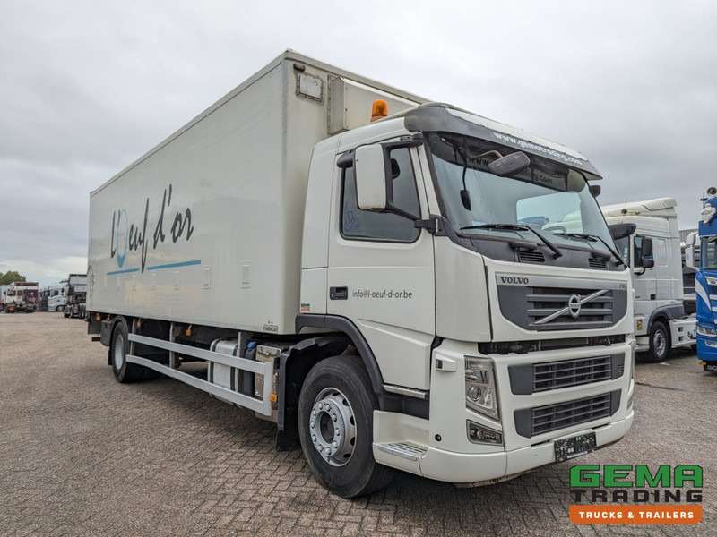 Volvo FM330 4x2 Daycab Euro5 KuikenBak 8.2m + Webasto Heater + Dhollandia 2000KG - Kamion bagëtish: foto 4 Volvo FM330 4x2 Daycab Euro5 KuikenBak 8.2m + Webasto Heater + Dhollandia 2000KG - Kamion bagëtish: foto 4
