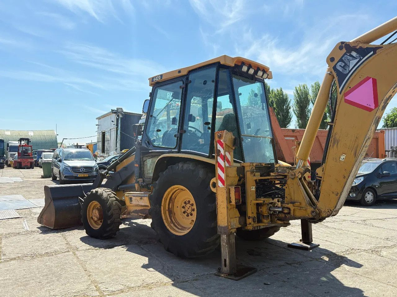 CAT 442D 4X4 Backhoe Loader Telescopic Arm - Fadromë me shkarkim nga prapa: foto 3 CAT 442D 4X4 Backhoe Loader Telescopic Arm - Fadromë me shkarkim nga prapa: foto 3